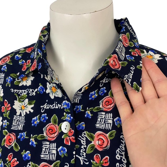 Novelty Flower Garden Print Button Up Collared Blouse / Women’s Small - Picture 2 of 4